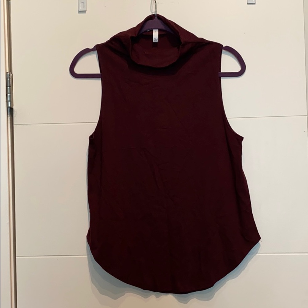 Leith cowl neck sleeveless shirt. Size small.